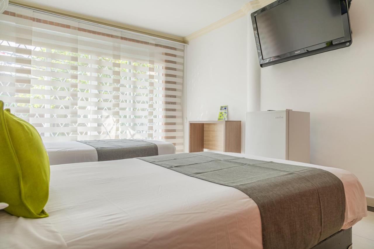 Hotel Boutique Laureles Home - Ayenda 1258 (Adults Only) Medellín Zewnętrze zdjęcie