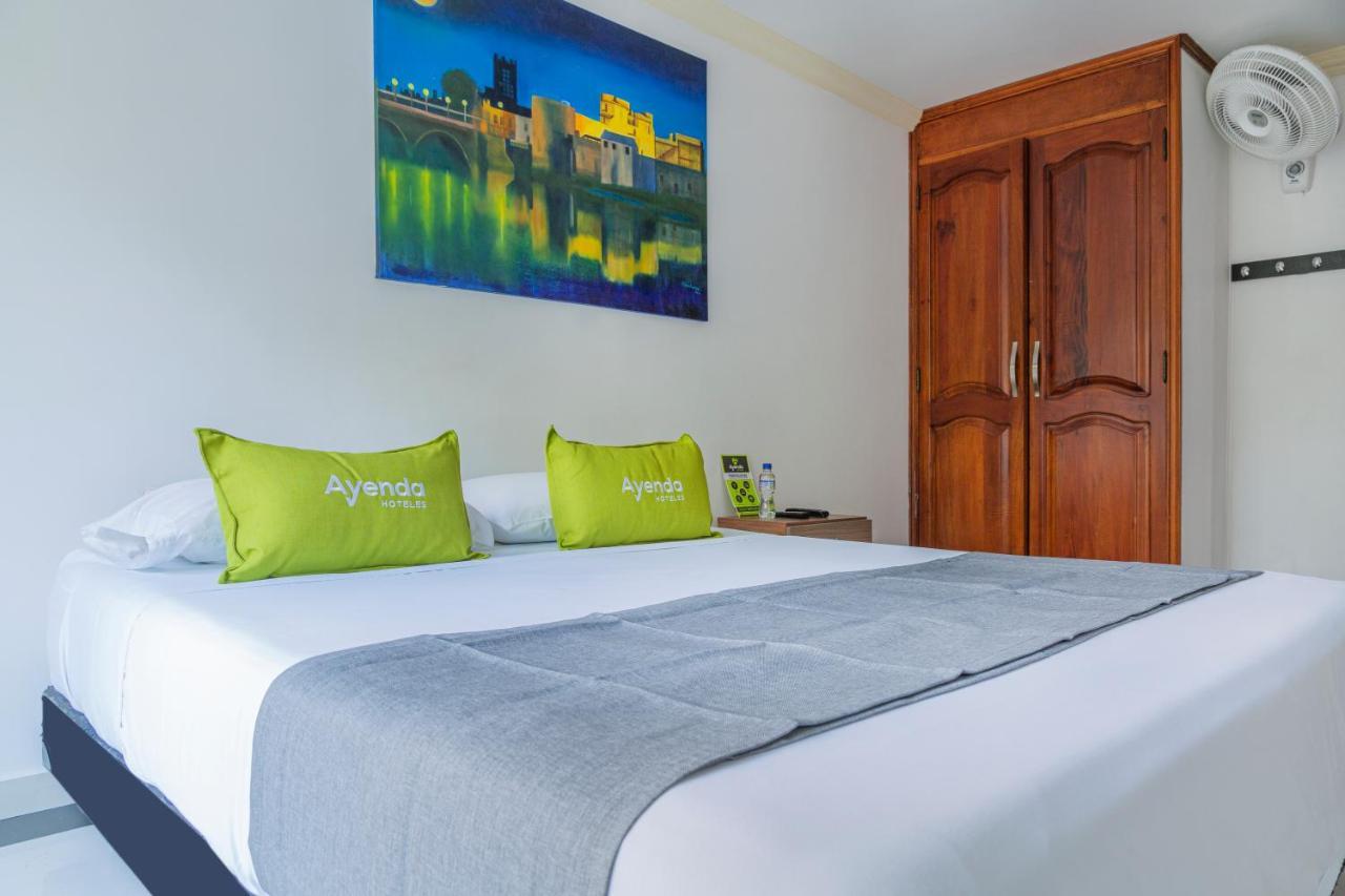 Hotel Boutique Laureles Home - Ayenda 1258 (Adults Only) Medellín Zewnętrze zdjęcie