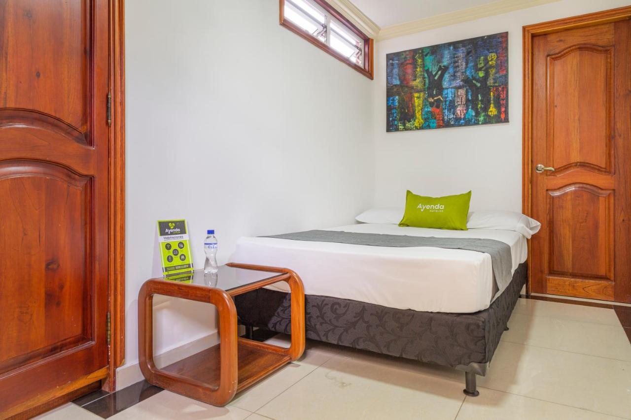 Hotel Boutique Laureles Home - Ayenda 1258 (Adults Only) Medellín Zewnętrze zdjęcie