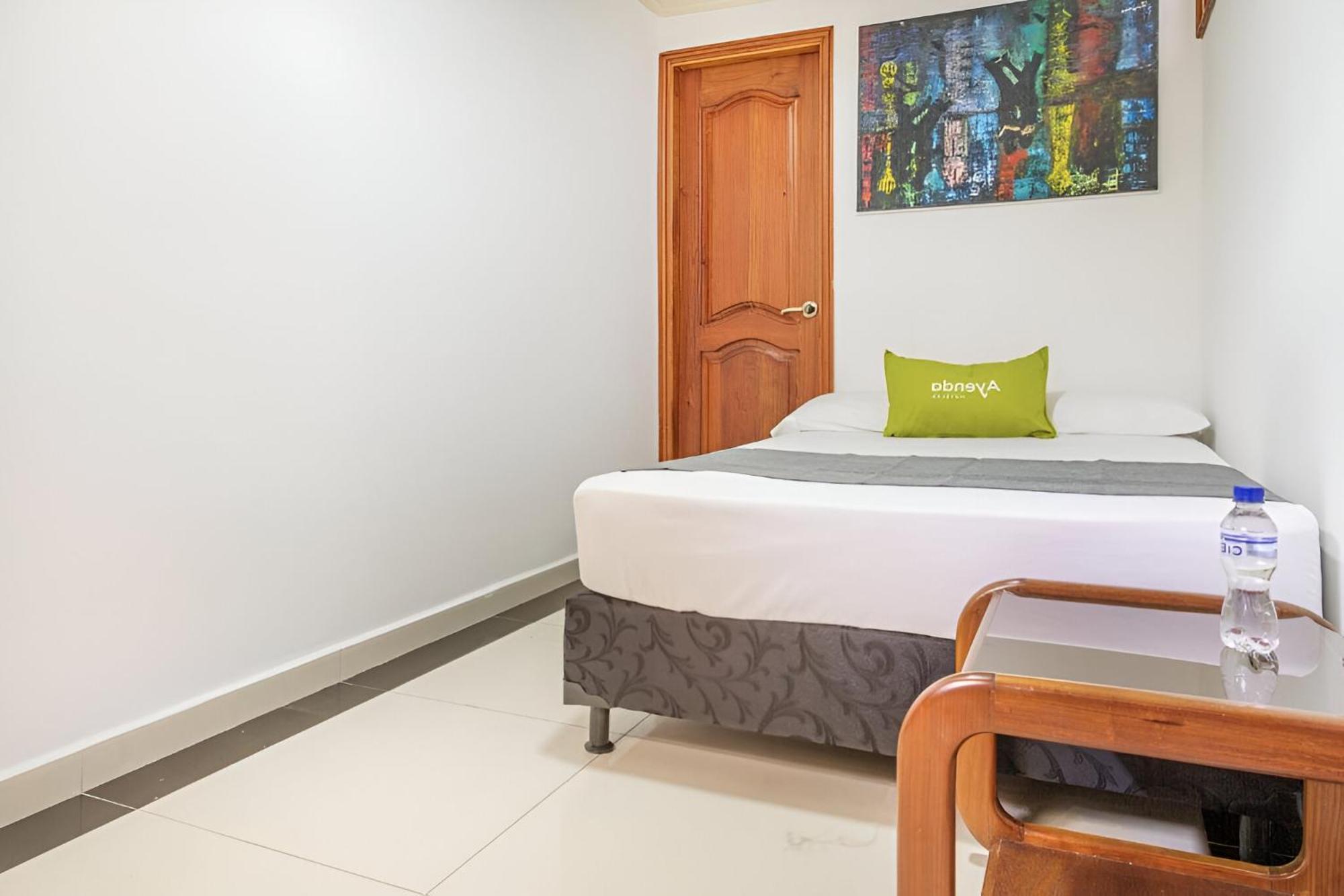Hotel Boutique Laureles Home - Ayenda 1258 (Adults Only) Medellín Zewnętrze zdjęcie
